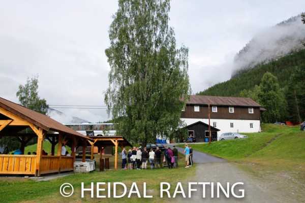 Classic whitewater rafting in Sjoa - Day trip PlayRun