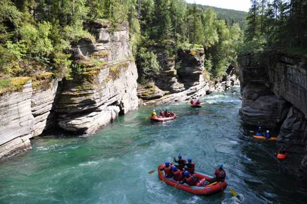 Classic whitewater rafting in Sjoa - Day trip PlayRun