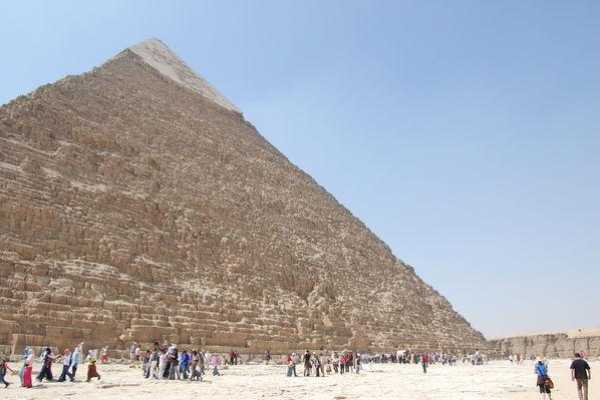 Full Day tour to Pyramids and Egyptian Museum