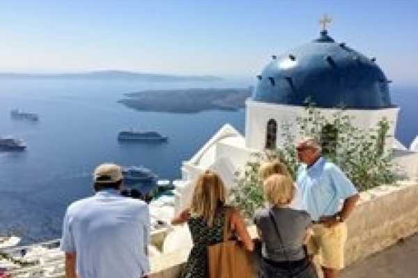 Santorini Sightseeing Tour with Wine Tasting