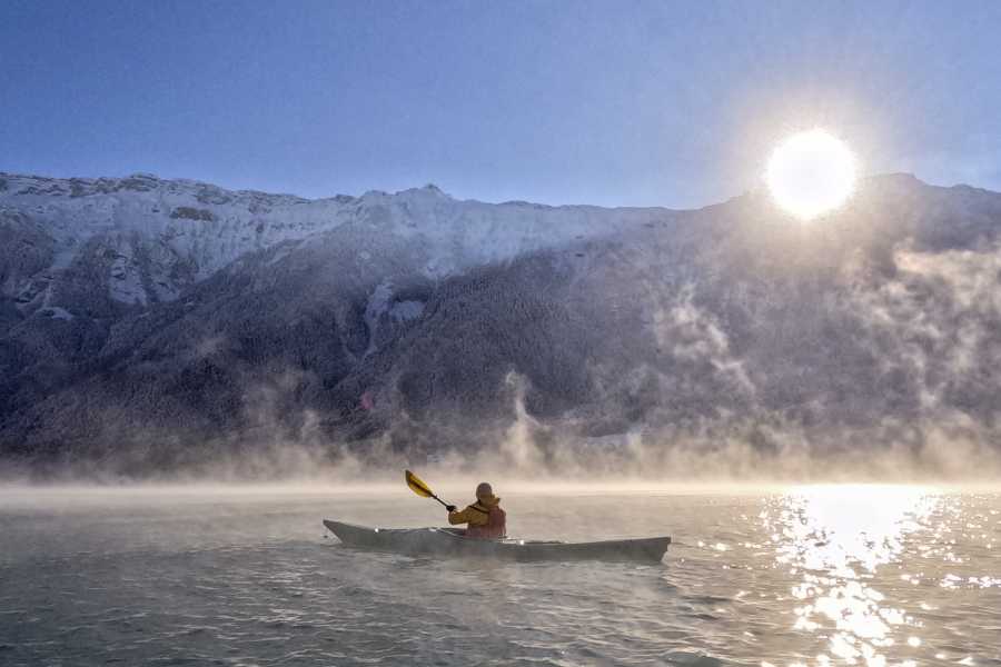 Hightide Kayak School GmbH Winter Kayak Tour Lake Brienz