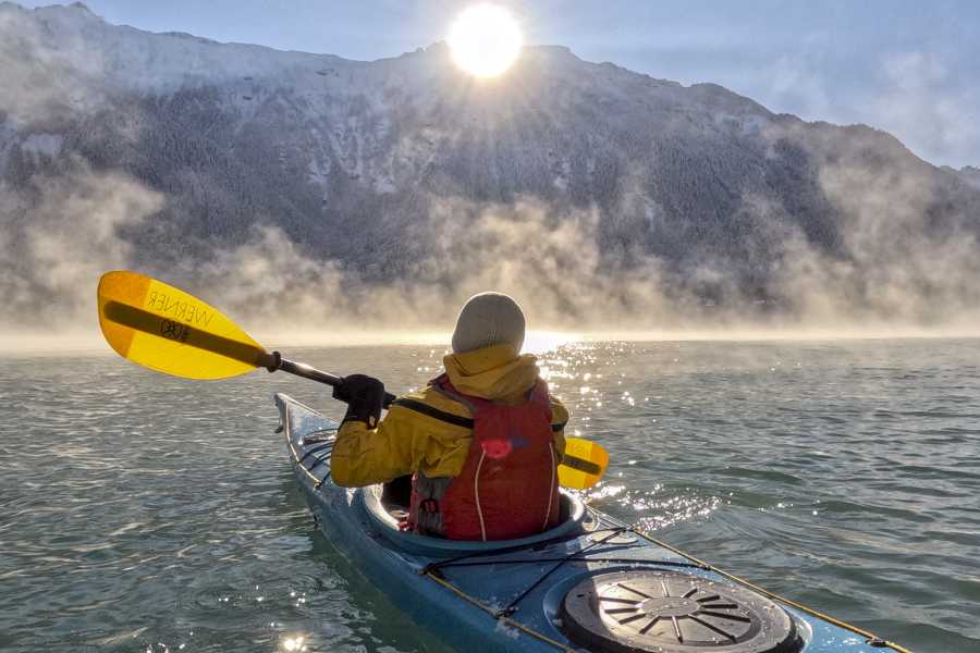 Hightide Kayak School GmbH Winter Kayak Tour Lake Brienz