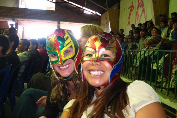 Cholita Wrestling