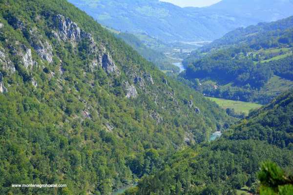 DURMITOR NATIONAL PARK TOUR AND CANYONS WITH MH TRAVEL