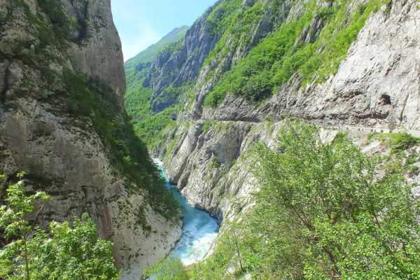 DURMITOR NATIONAL PARK TOUR AND CANYONS WITH MH TRAVEL