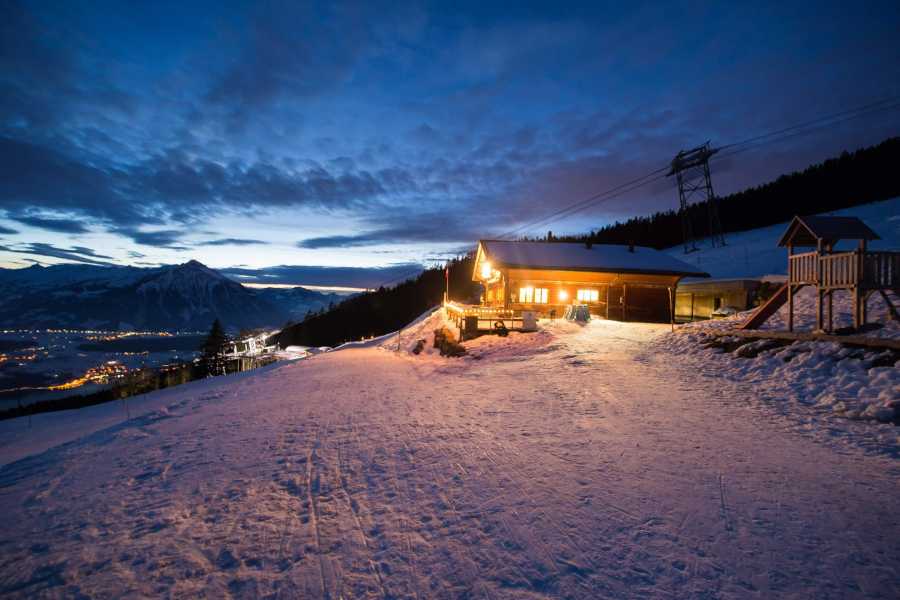 Interlaken Tourismus Luge sous les &eacute;toiles au Niederhorn