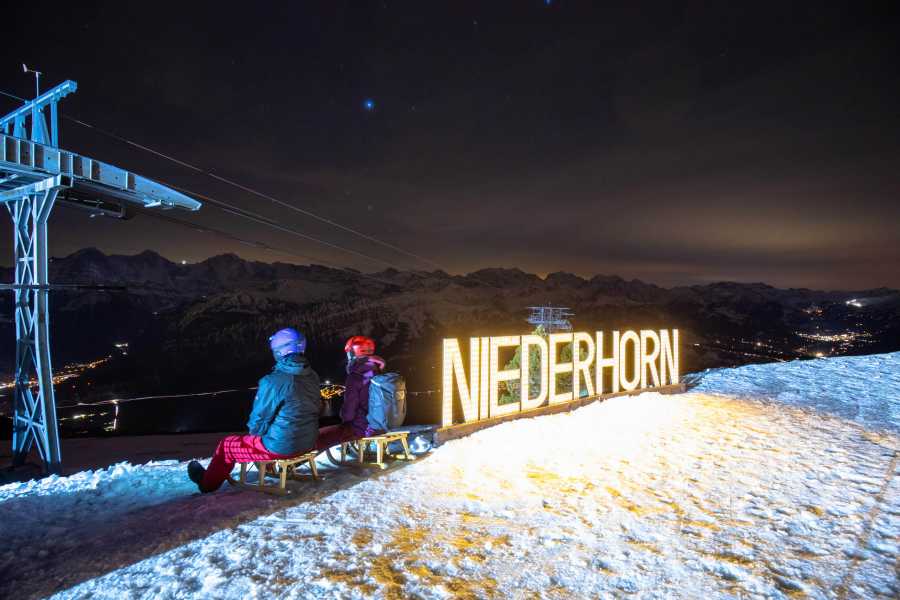 Interlaken Tourismus Luge sous les &eacute;toiles au Niederhorn