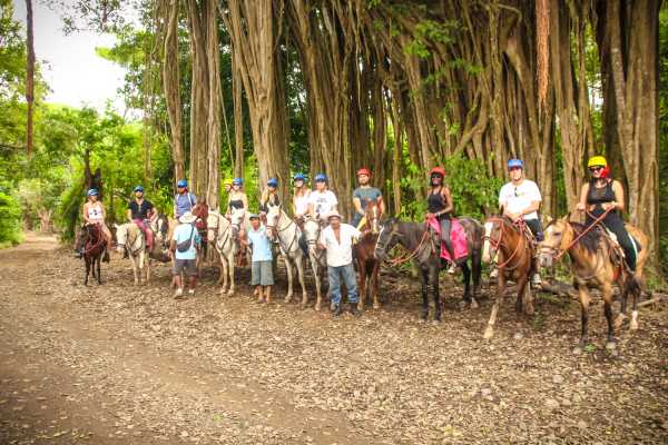Beach Horseback Riding Tour