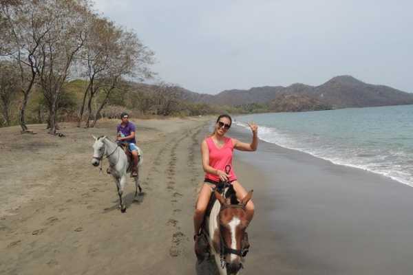 Beach Horseback Riding Tour