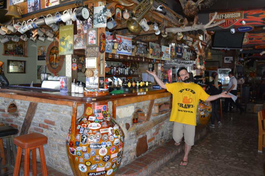 MH Travel Agency BUDVA PUB CRAWL WITH MH TRAVEL