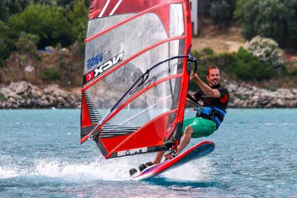Start Windsurfing - RYA Adult Windsurf Course
