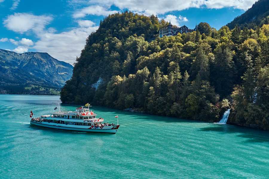 BLS Schifffahrt AG Day-Pass Lake Thun & Lake Brienz with Guest card