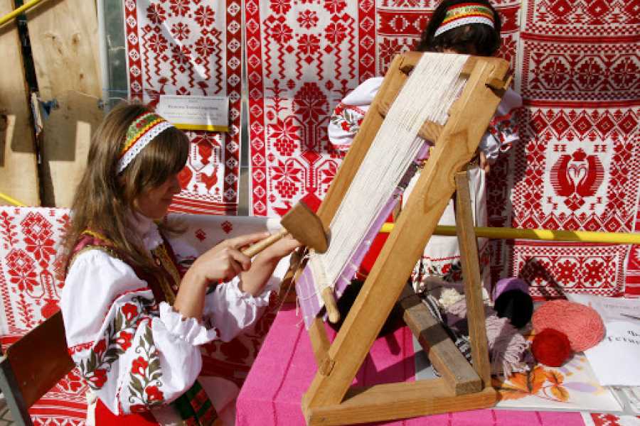 Aventour Exhibition-fair of works of folk artists “Carpathian Vernisage”