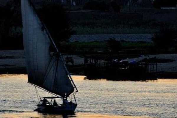EMO TOURS EGYPT 1-Hour Felucca Sunset Sail on the Nile in Cairo