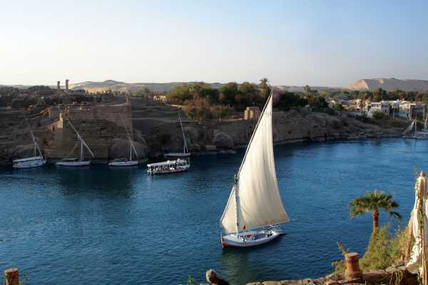 EMO TOURS EGYPT Cairo layover Tour to Giza Pyramids and Felucca Ride on Nile from Cairo airport