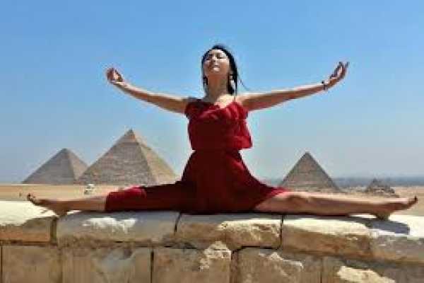 EMO TOURS EGYPT Private day trip to great pyramids Sphinx Egyptian Museum and Citadel