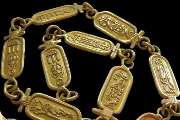EMO TOURS EGYPT cartouches Manufacturing tour and Buy Silver or Gold Cartouches with your name