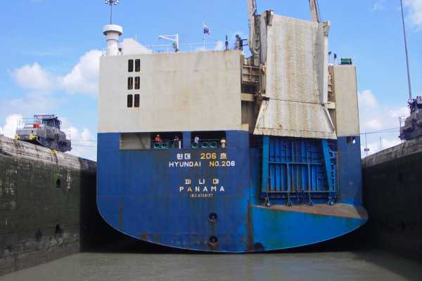 PCC115 Panama Canal by excursion ship: Pacific - Locks - Culebra Cut - begin of Gatun Lake EVERY WEEKEND