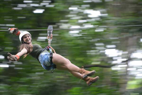 Canopy Zip-Line Tour Los Sue&ntilde;os