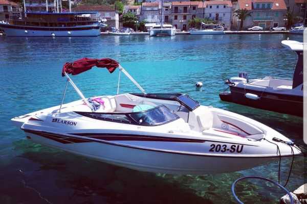 Rent a Boat - Larson Senza 186