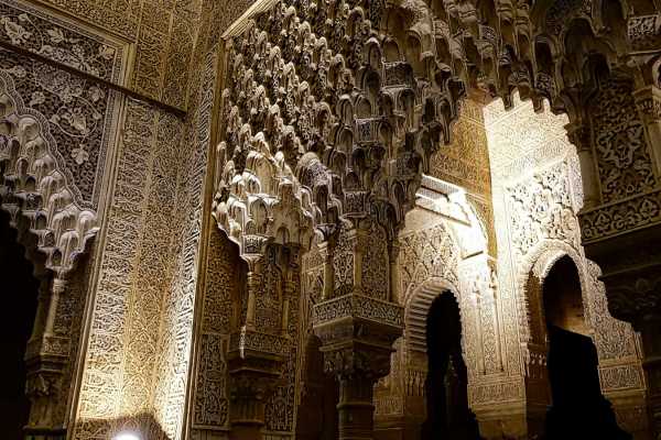 Visita Alhambra nocturna grupo super reducido (max 8 personas grupo)