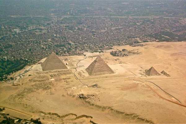 Private transfer from Hurghada airport to Cairo