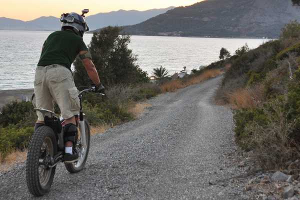 Single Track Dirt Bike Mountain Tour