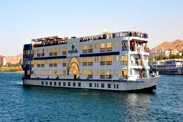 Private Airport Transfer from Aswan Airport to The Cruise in Aswan