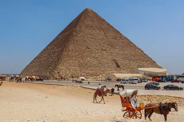 From Makadi Bay to Cairo overnight tour by bus