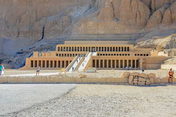 One day Luxor tour by bus from Makadi Bay