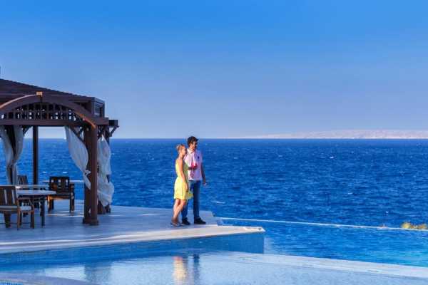 Private Transfer from Luxor Hotel to Sahel Hashesh Hotel