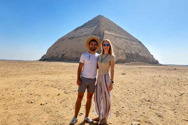 Day Tour to Memphis and Dahshur with Egyptian Lunch from Cairo