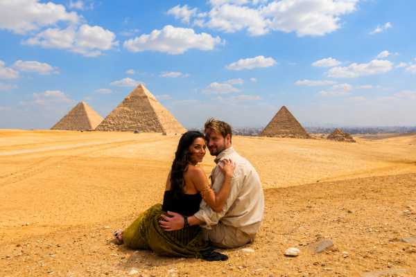 Stopover Tour: Giza Pyramids, Egyptian Museum with Lunch and Camel Ride