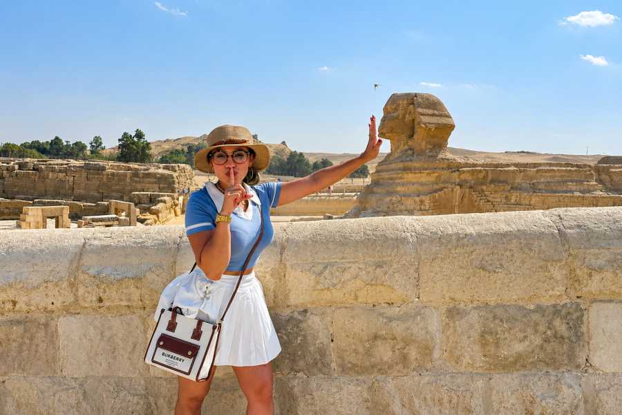 Let`s Explore Egypt Private Guided Day Tour to the Giza Pyramids Alabaster Mosque and Khan El khaili Bazaar in Cairo