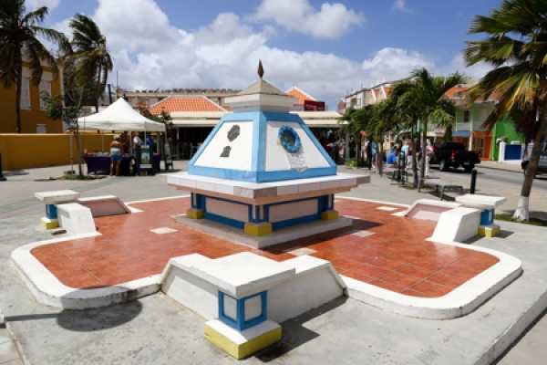 Bonaire Down Town  Fun Walking Tour