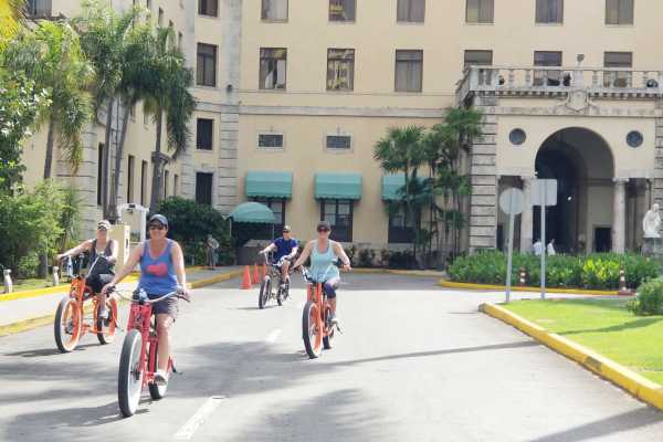 Cubyke Travel Havana Mafia Tour - Half Day - PRIVATE