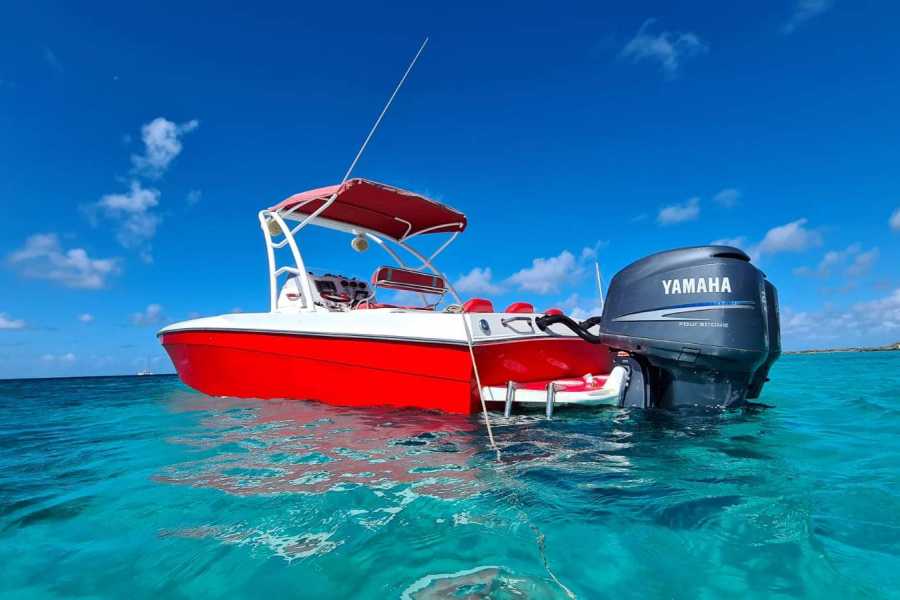 Experitours &lsquo;Freedom&rsquo; Private Sightseeing Boat Tour at Aruba with Snorkeling & Swimming
