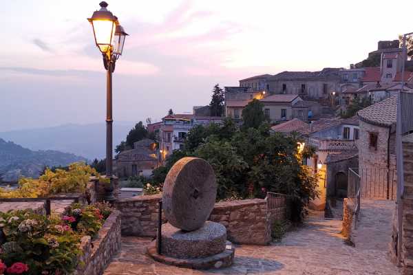 Visita privata della citt&agrave; greca di Bova a Reggio Calabria