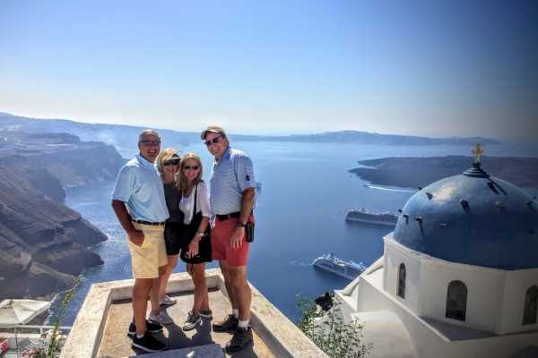 Santorini Traditional Food Tour and Wine Tasting