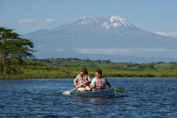 ARUSHA NATIONAL PARK CANOEING
