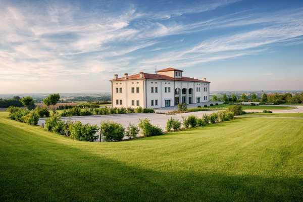 Picnic in Umberto Cesari's vineyards