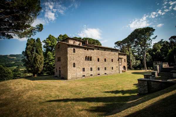 Il Cardello Park, a landscape monument