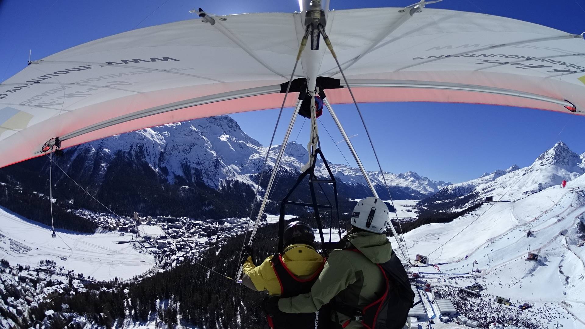 Tandemflug Delta - von Corviglia auf den St. Moritzersee