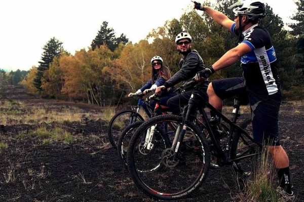 Escursione guidata sull'Etna in Mountain bike
