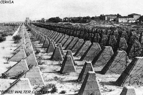 Discover Cervia (ERW) Visit Bunker 360