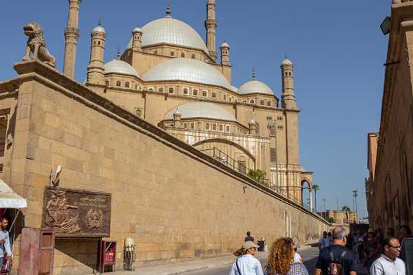 Sightseeing tour to Salah El Din Citadel, Old Cairo and Bazaar