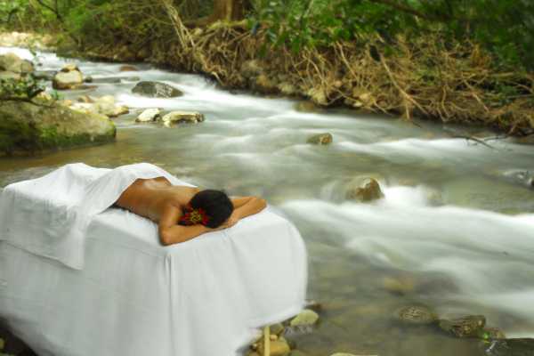 Rinc&oacute;n Simbiosis Volcanic Day Spa