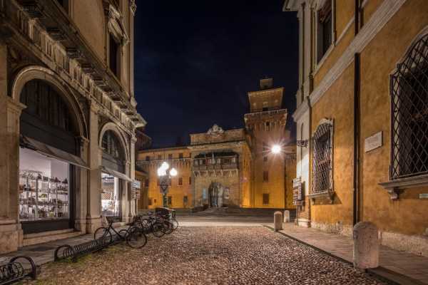 FERRARA THROUGH CINEMA AND LITERATURE