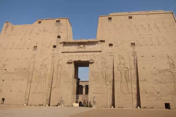 4 Days  Nile cruise from Soma Bay