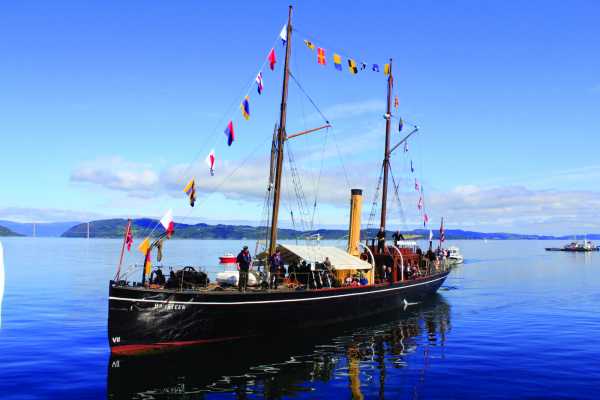 Explorative AS Fjordtur med Seildampskipet Hansteen under Framverrandåggan